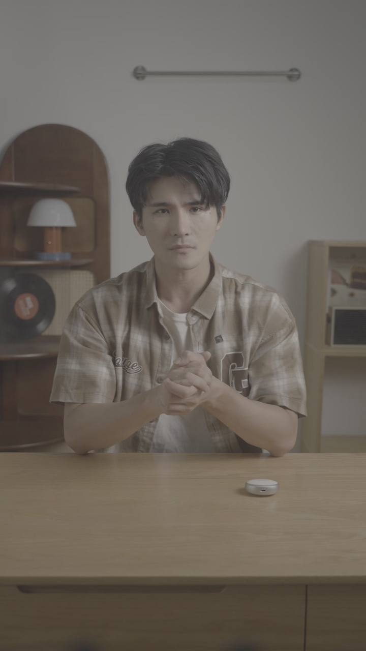 原始实拍 · 同场另一条口播原镜，构图可与成片核对。