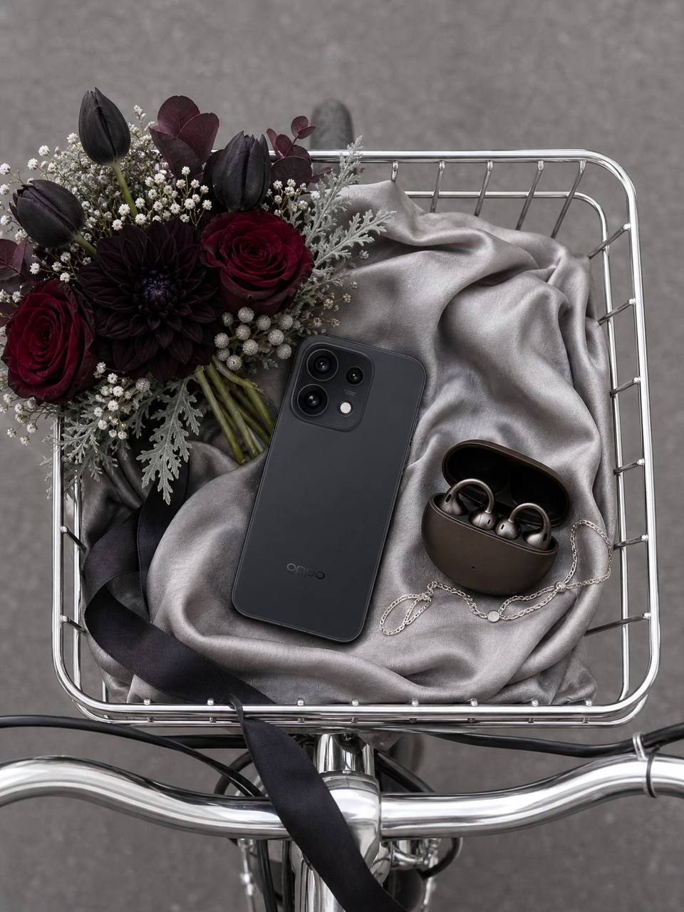 静物工作图 · 深色车篮