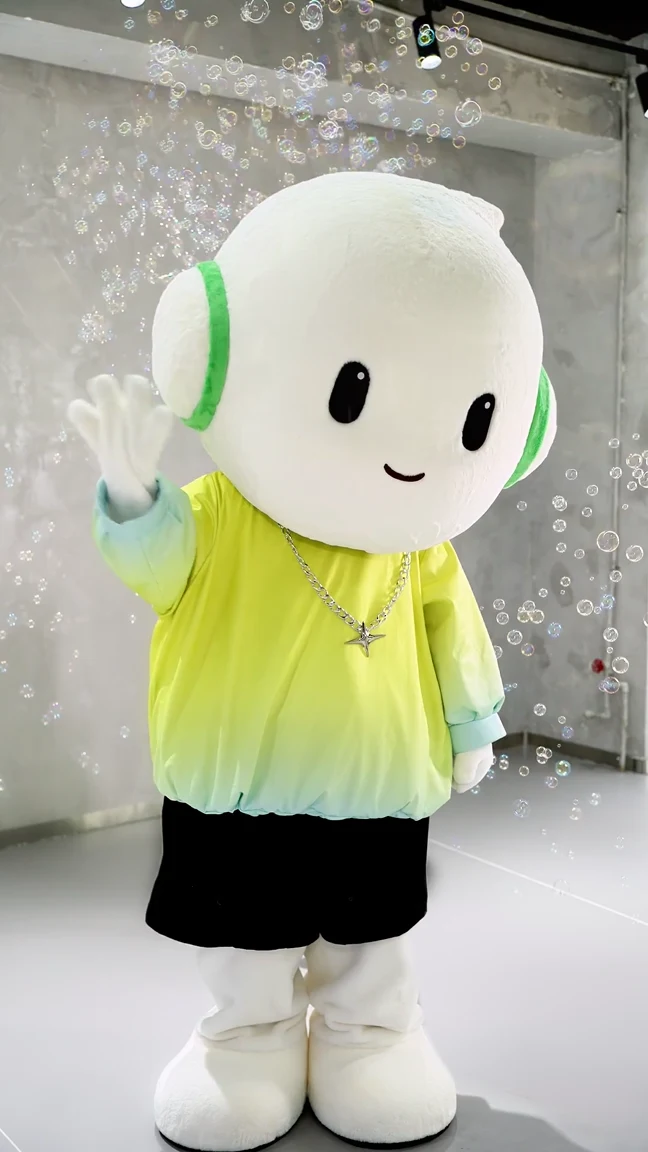 最终成片 00:08.5 · 举手与更密集的泡泡